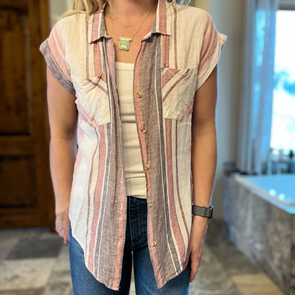 Thread & Supply short sleeve button-up top